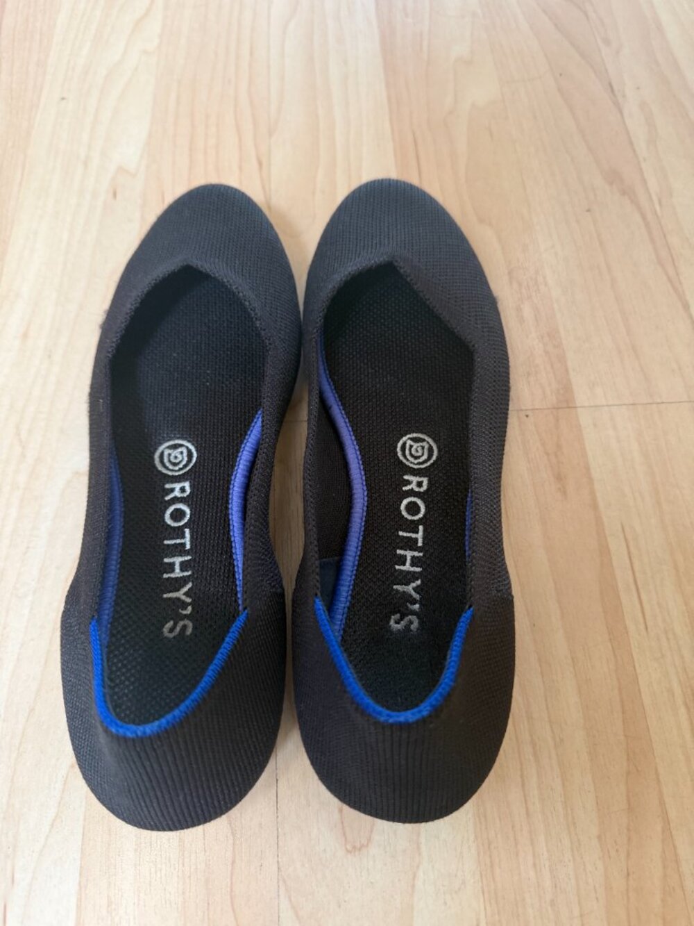 Rothy’s The Flat Black Knit Flats with Blue Trim – Women’s 7.5 🖤 - Picture 4 of 6